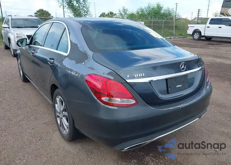 2015 Mercedes-Benz C 300 Luxury/Sport из США, поврежденный, VIN 55SWF4JB9FU057595